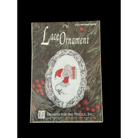 VINTAGE CHRISTMAS CROSS STITCH KITS - LOT OF 3 - Picture 4 of 7